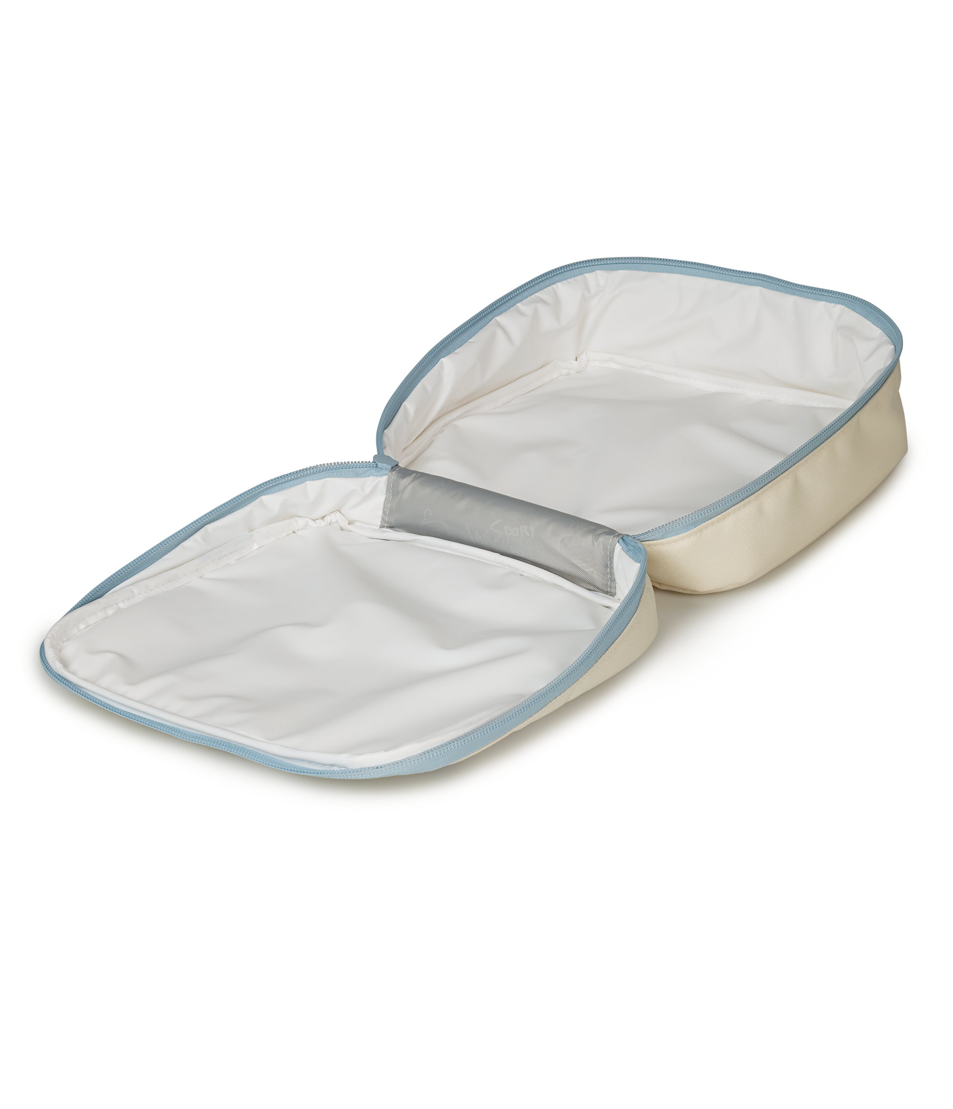 superbreak-plus-soft-essentials-set-p5 JS0A4NV9A0M-INTERIOR.png