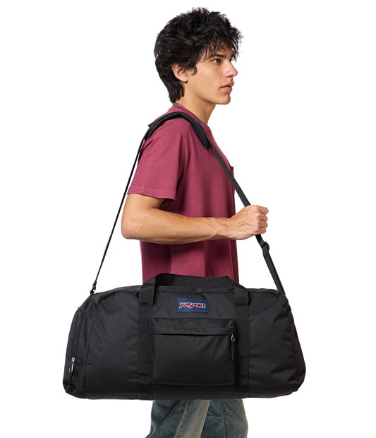weekender-large-duffel-v9 JS0A85VE008-MODEL.png