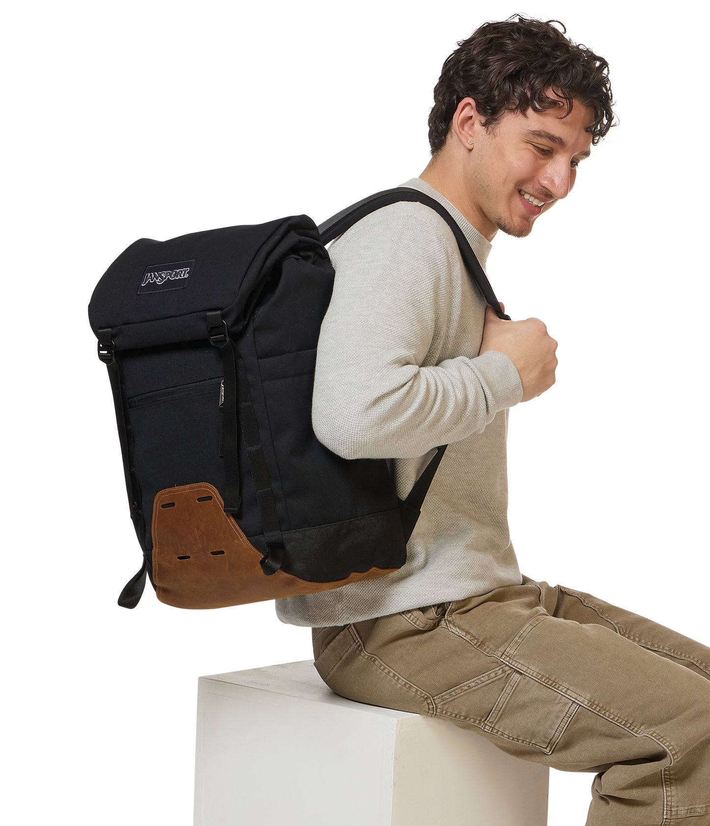 cruiser-rucksack-x8 JS0A86EP008-MODEL.png