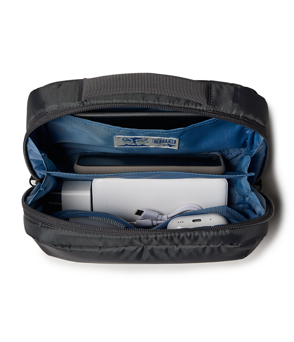travel-pack-30l-tech-organizer-smokey-grit-set-p0 JS0A86EVDMX-DET3.png